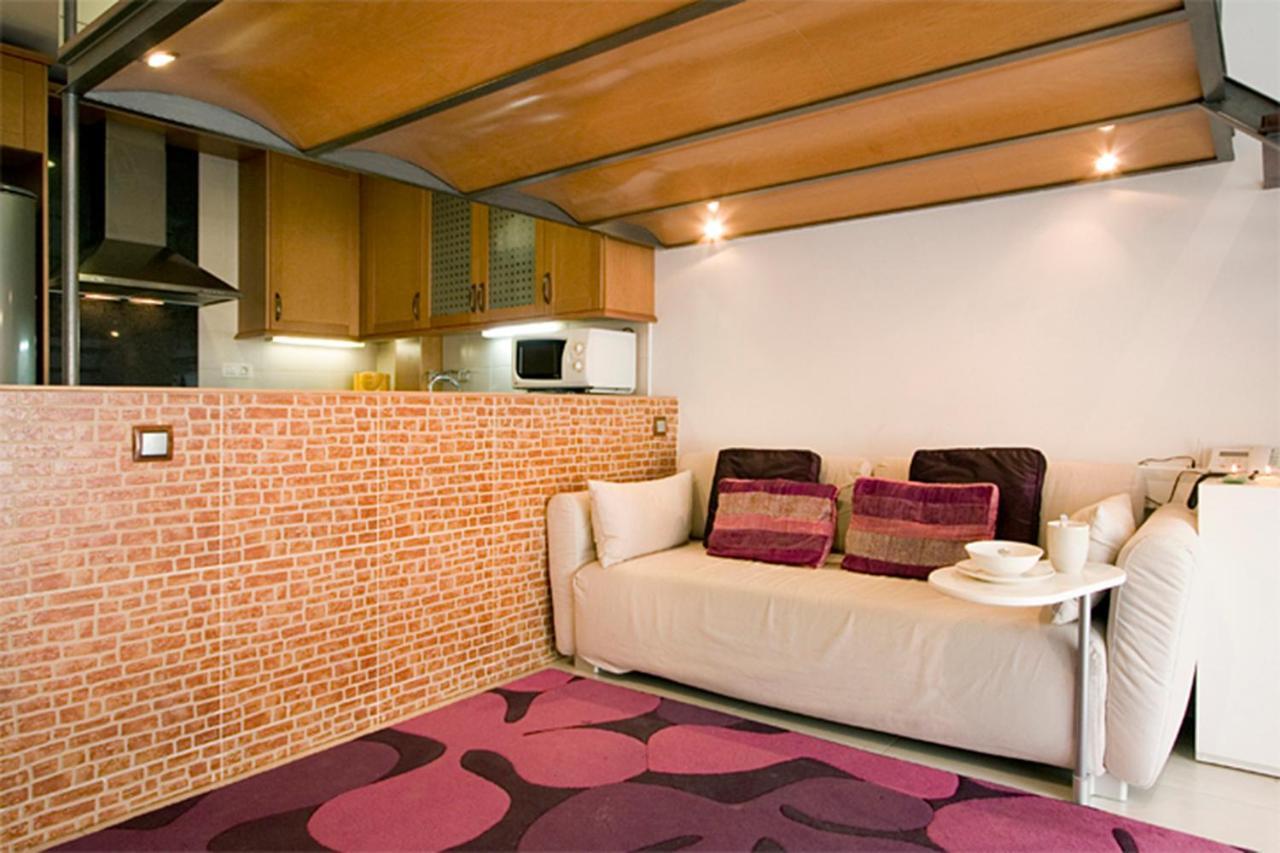 Reina Amalia Apartment — Foto 2